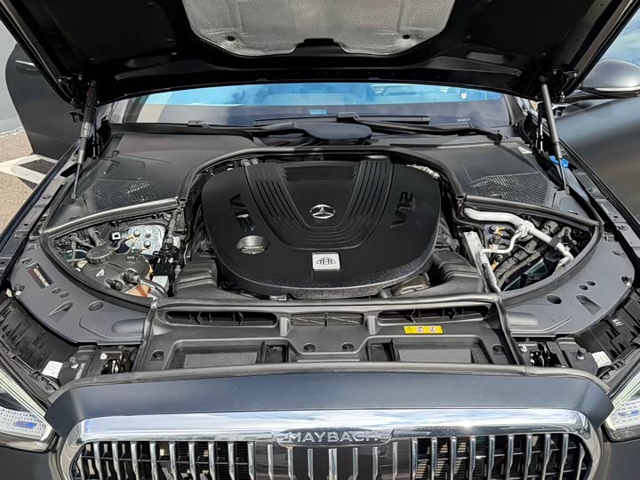 Фото 16 - Mercedes-Benz Maybach S-Class