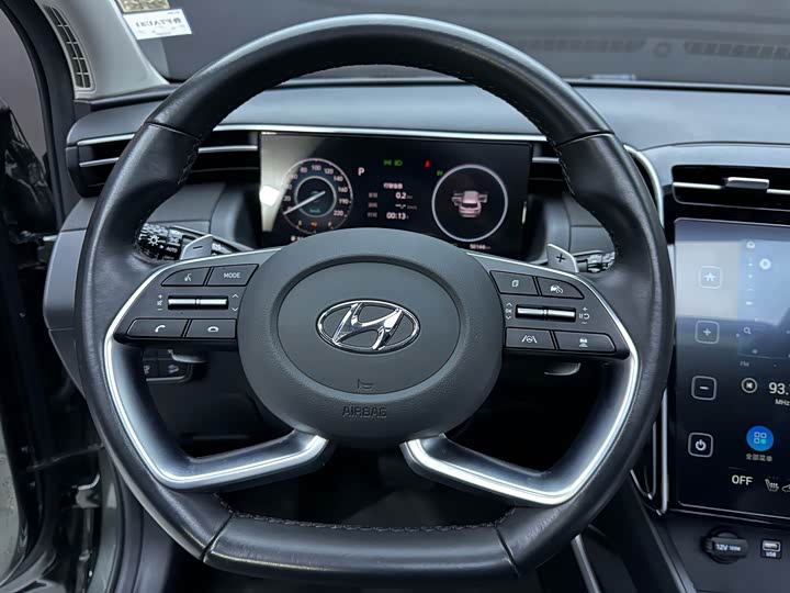 Фото 11 - Hyundai Tucson L