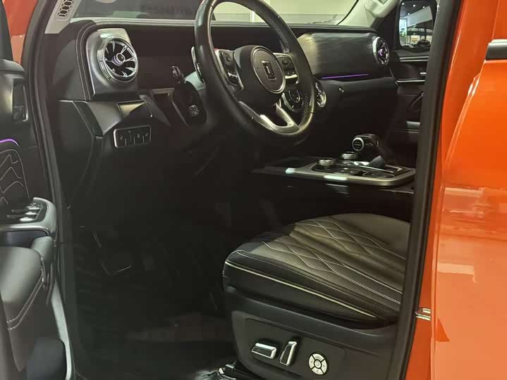 Фото 2 - Tank 300