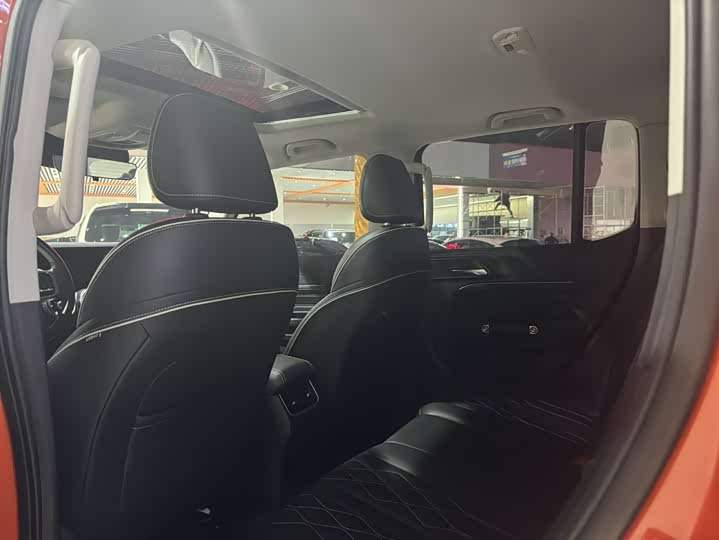 Фото 3 - Tank 300