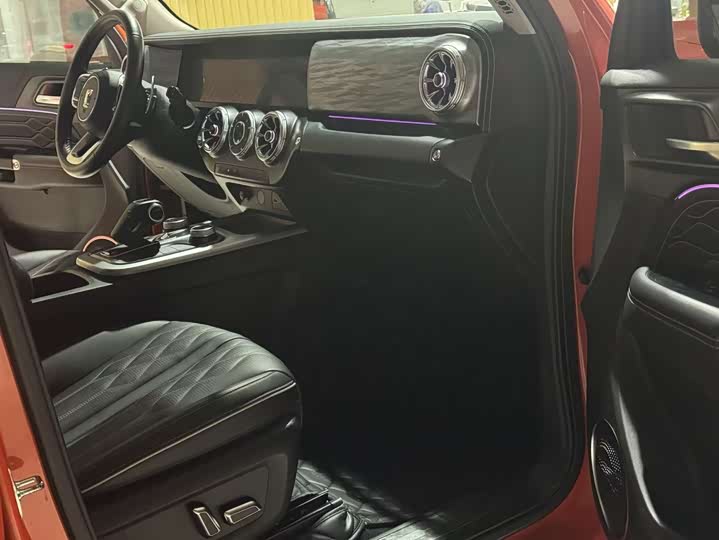 Фото 4 - Tank 300