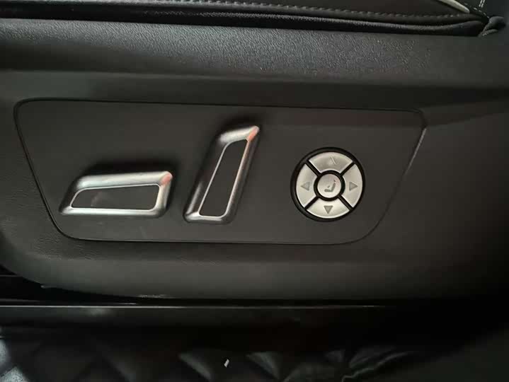 Фото 9 - Tank 300