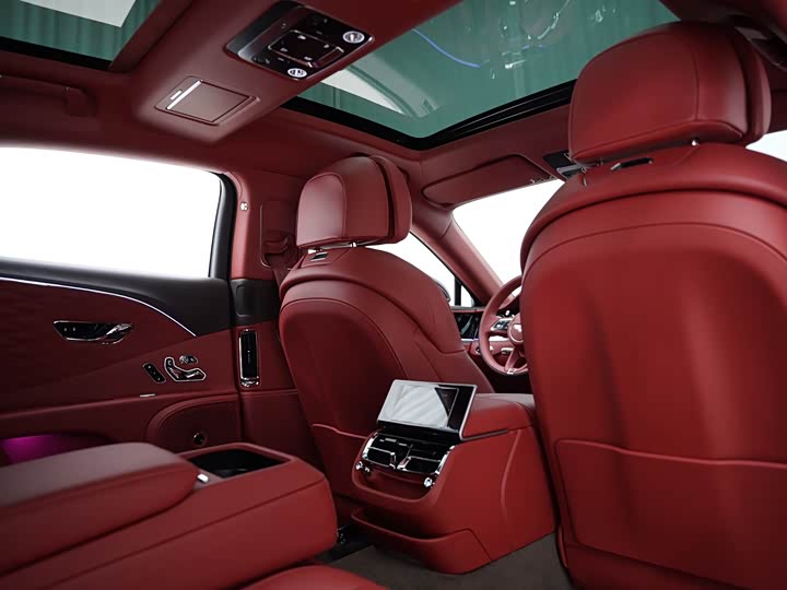 Фото 10 - Bentley Flying Spur Hybrid