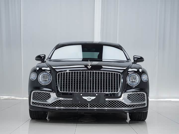 Фото 2 - Bentley Flying Spur Hybrid