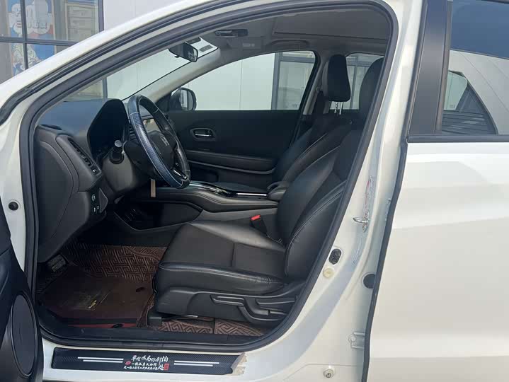 Фото 10 - Honda Vezel