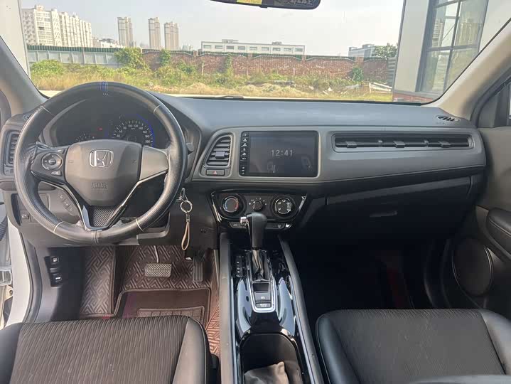 Фото 12 - Honda Vezel