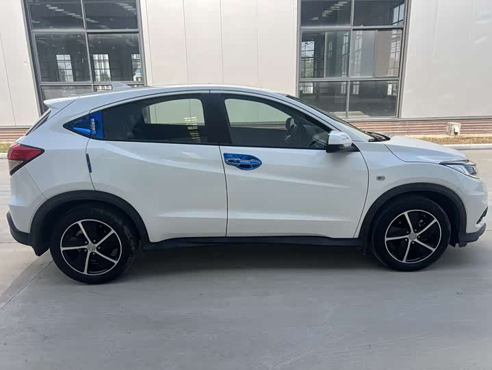 Фото 7 - Honda Vezel