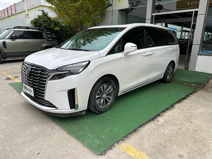 Фото 1 - Buick GL8 ES