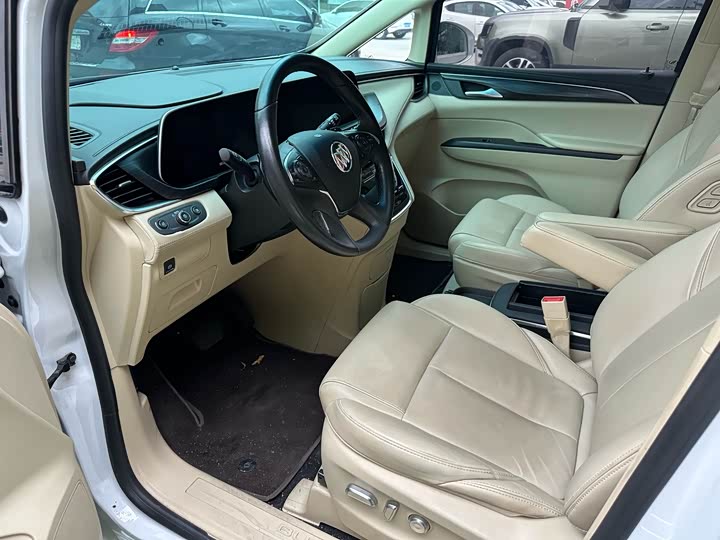 Фото 4 - Buick GL8 ES