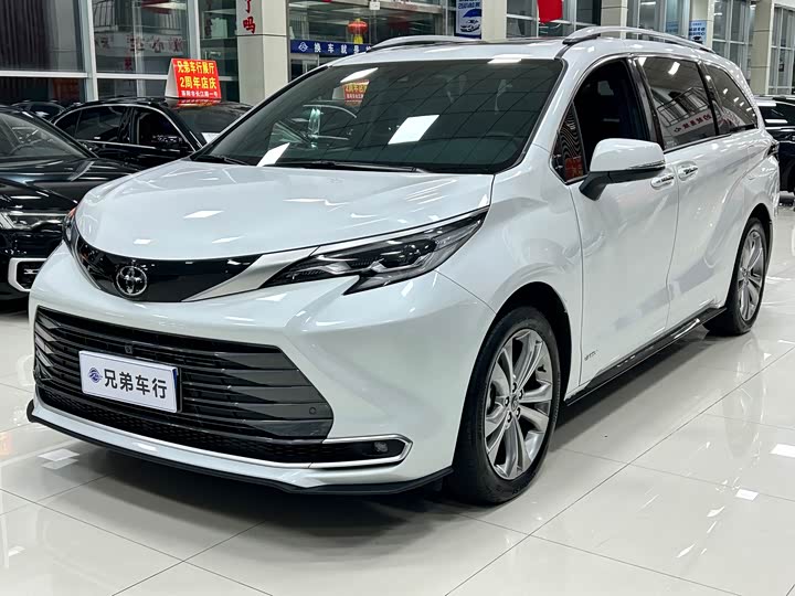 Фото 2 - Toyota Sienna