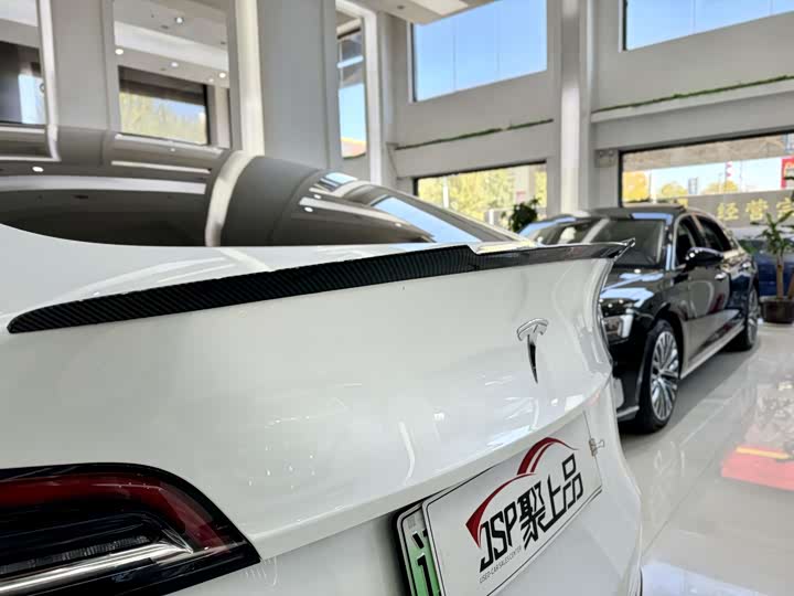 Фото 13 - Tesla Model Y