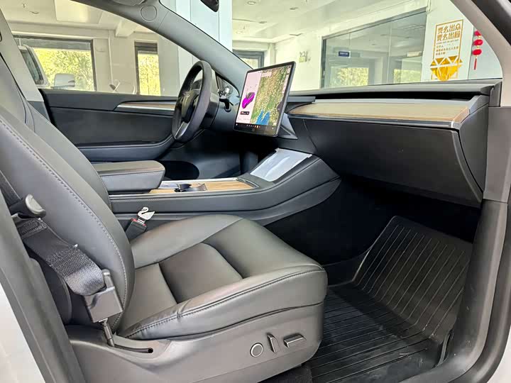 Фото 4 - Tesla Model Y