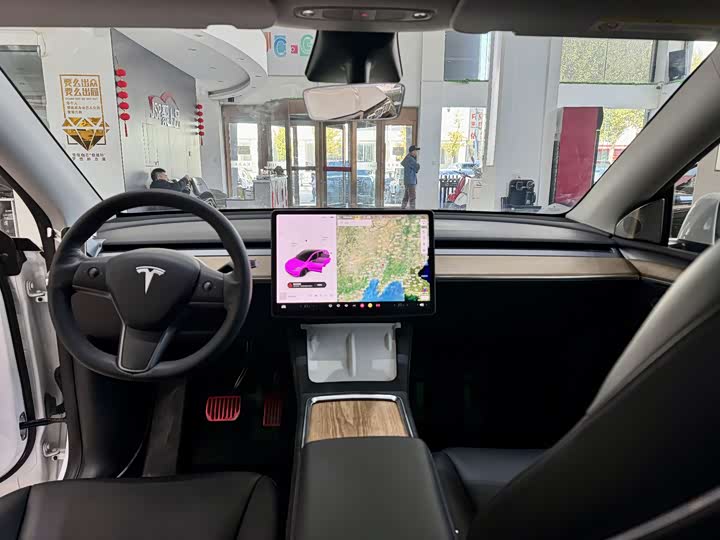 Фото 8 - Tesla Model Y
