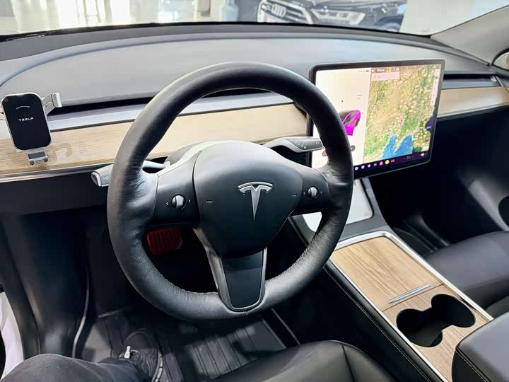 Фото 9 - Tesla Model Y