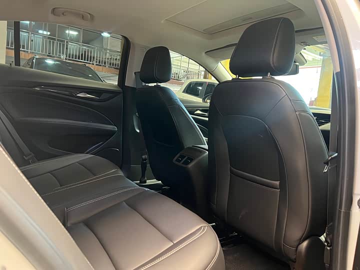 Фото 11 - Buick Regal