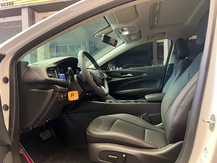 Фото 4 - Buick Regal