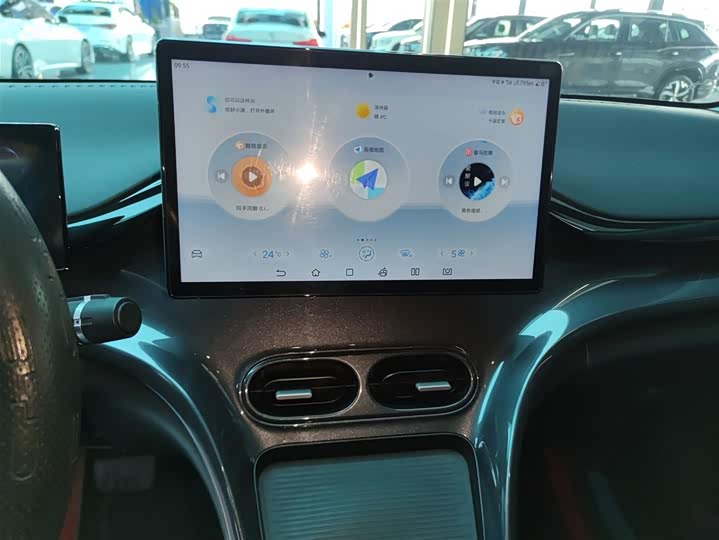 Фото 13 - BYD E2