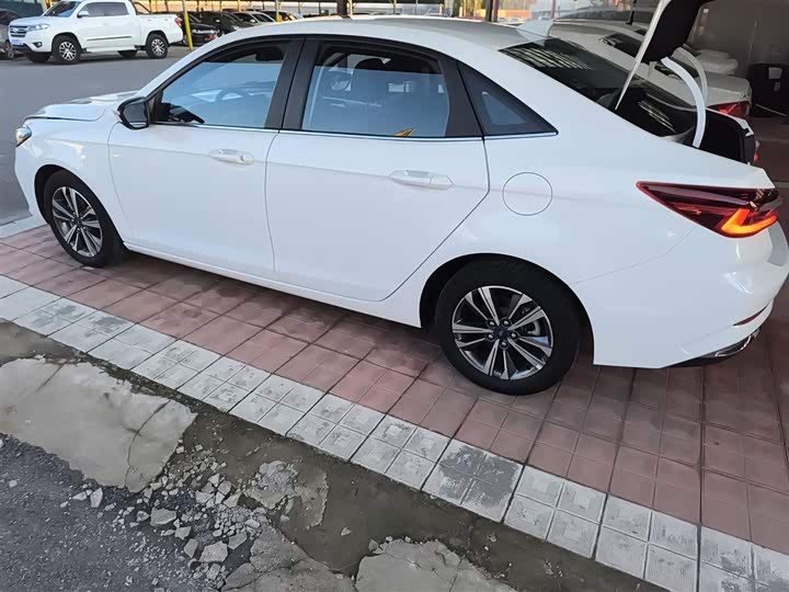 Фото 5 - Ford Escort