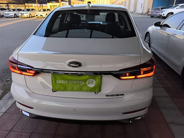 Фото 6 - Ford Escort