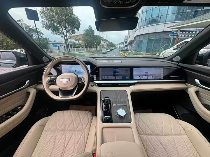 Фото 5 - Geely Monjaro