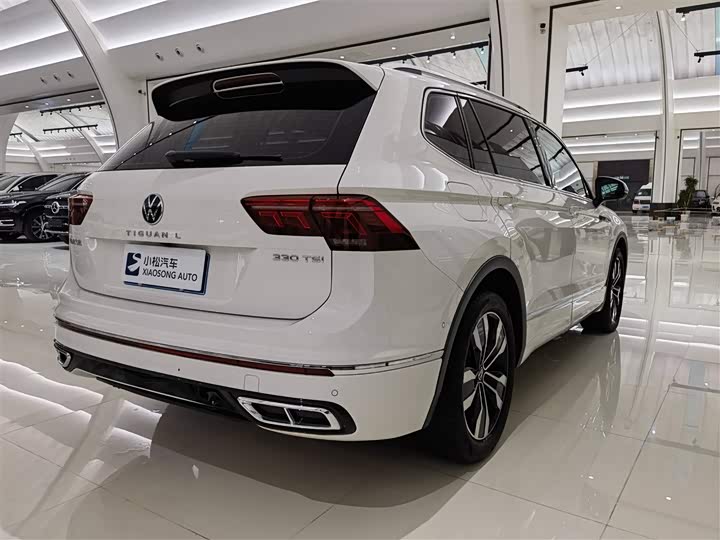 Фото 4 - Volkswagen Tiguan L Pro
