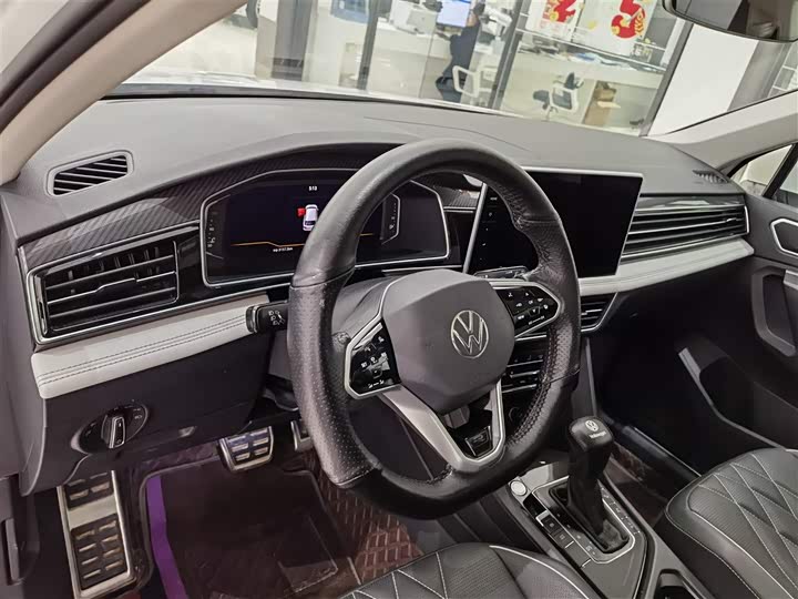 Фото 9 - Volkswagen Tiguan L Pro