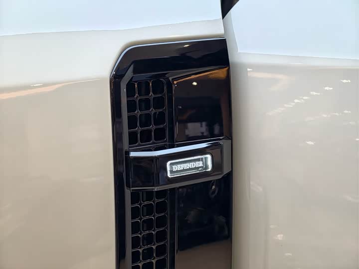 Фото 19 - Land Rover Defender