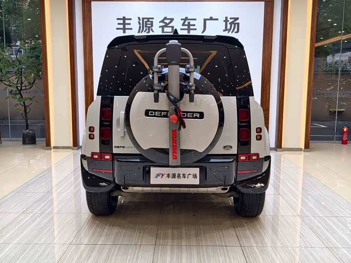 Фото 25 - Land Rover Defender