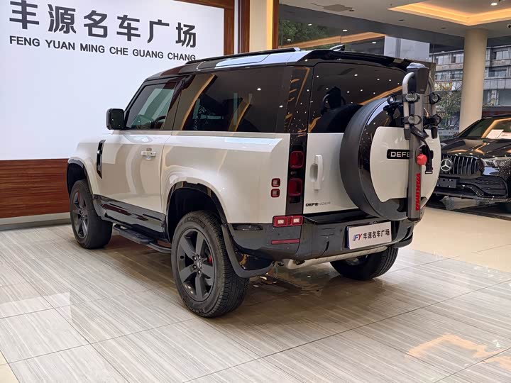 Фото 26 - Land Rover Defender