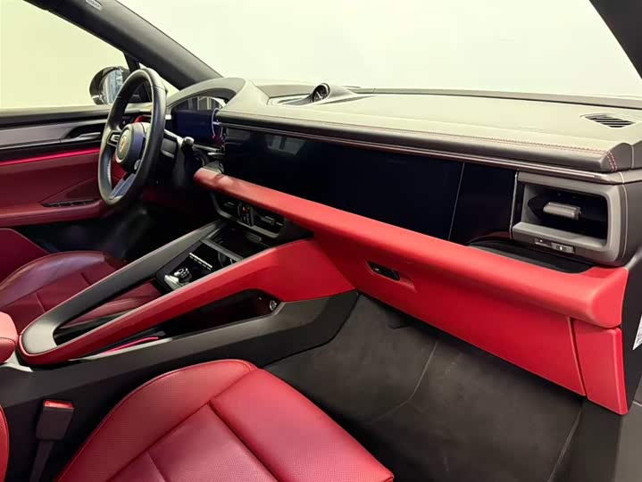 Фото 12 - Porsche Macan EV