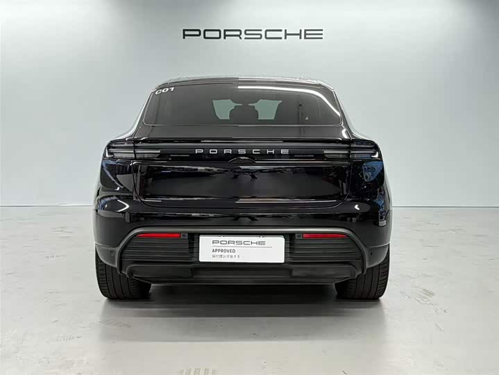 Фото 5 - Porsche Macan EV