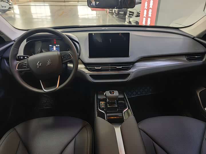 Фото 7 - Hongqi E-QM5