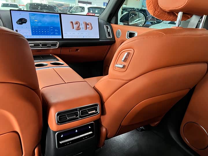 Фото 12 - LiXiang L7