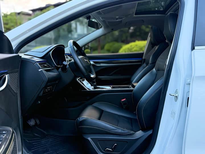 Фото 12 - Geely Binrui