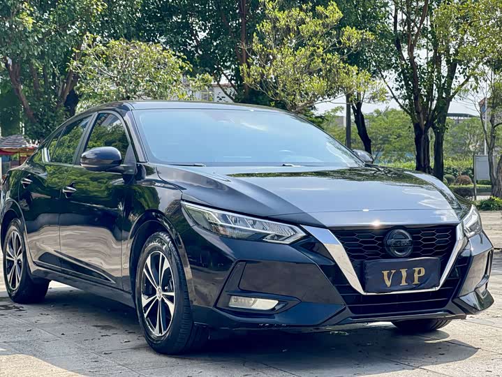 Фото 2 - Nissan Sylphy