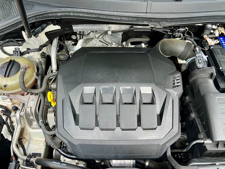 Фото 32 - Volkswagen Tiguan X