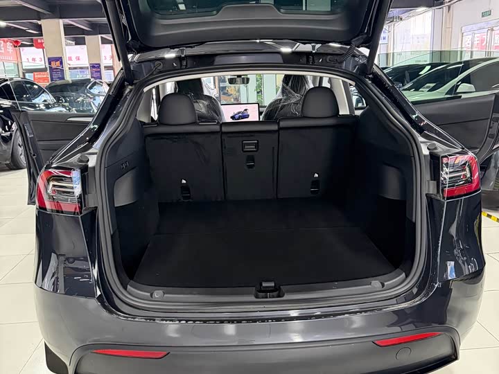 Фото 16 - Tesla Model Y