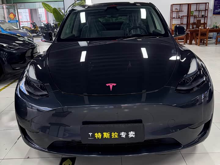 Фото 2 - Tesla Model Y