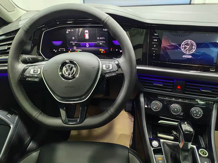 Фото 14 - Volkswagen Sagitar L