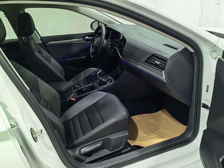 Фото 8 - Volkswagen Sagitar L