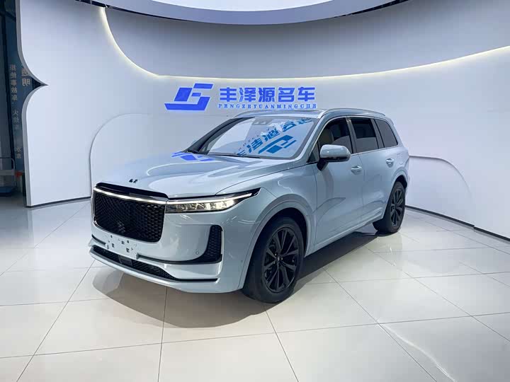 Фото 1 - LiXiang One