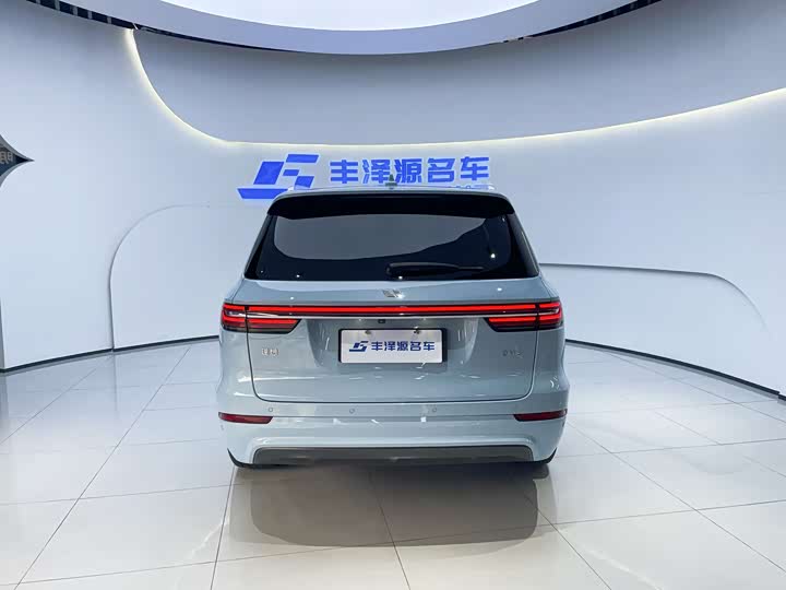 Фото 5 - LiXiang One