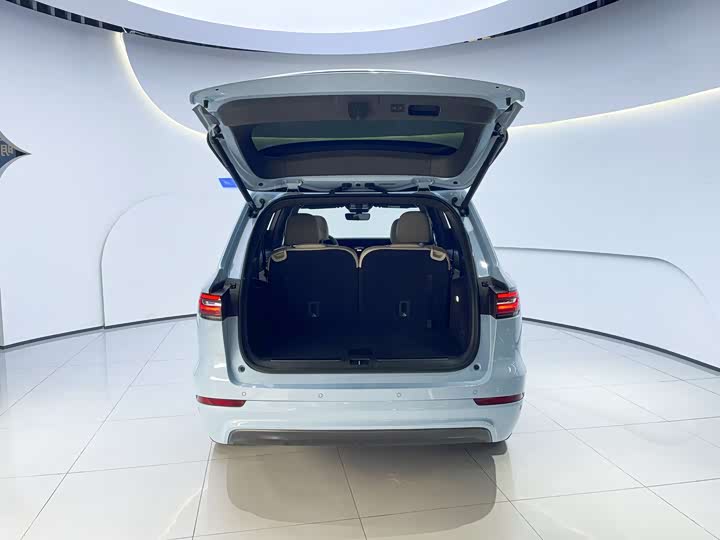 Фото 6 - LiXiang One