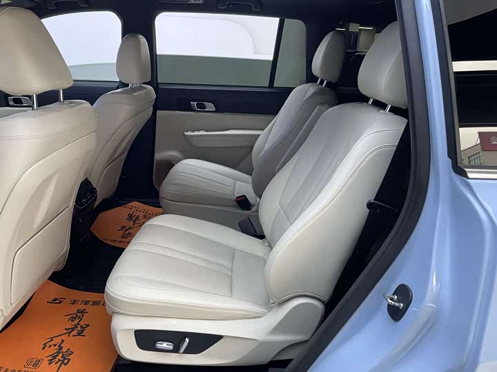 Фото 8 - LiXiang One