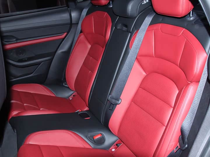 Фото 13 - Porsche Taycan