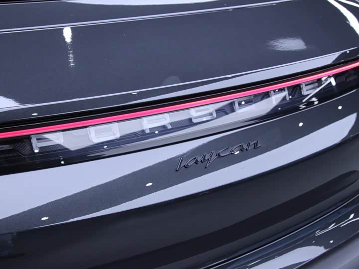 Фото 7 - Porsche Taycan