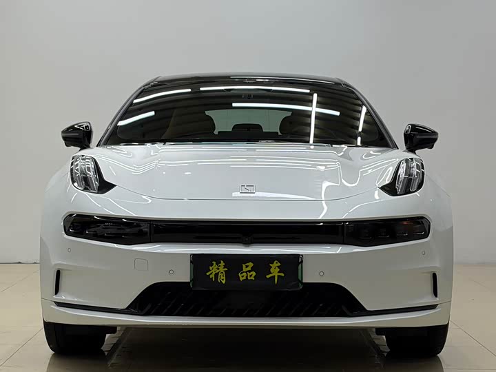 Фото 2 - Zeekr 001