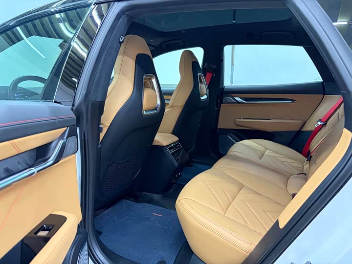 Фото 5 - Zeekr 001