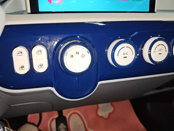 Фото 14 - Bestune Pony