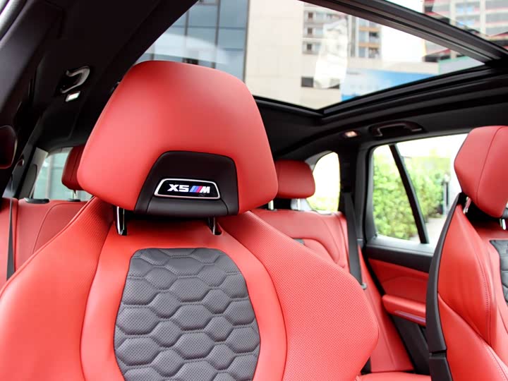 Фото 15 - BMW X5 M